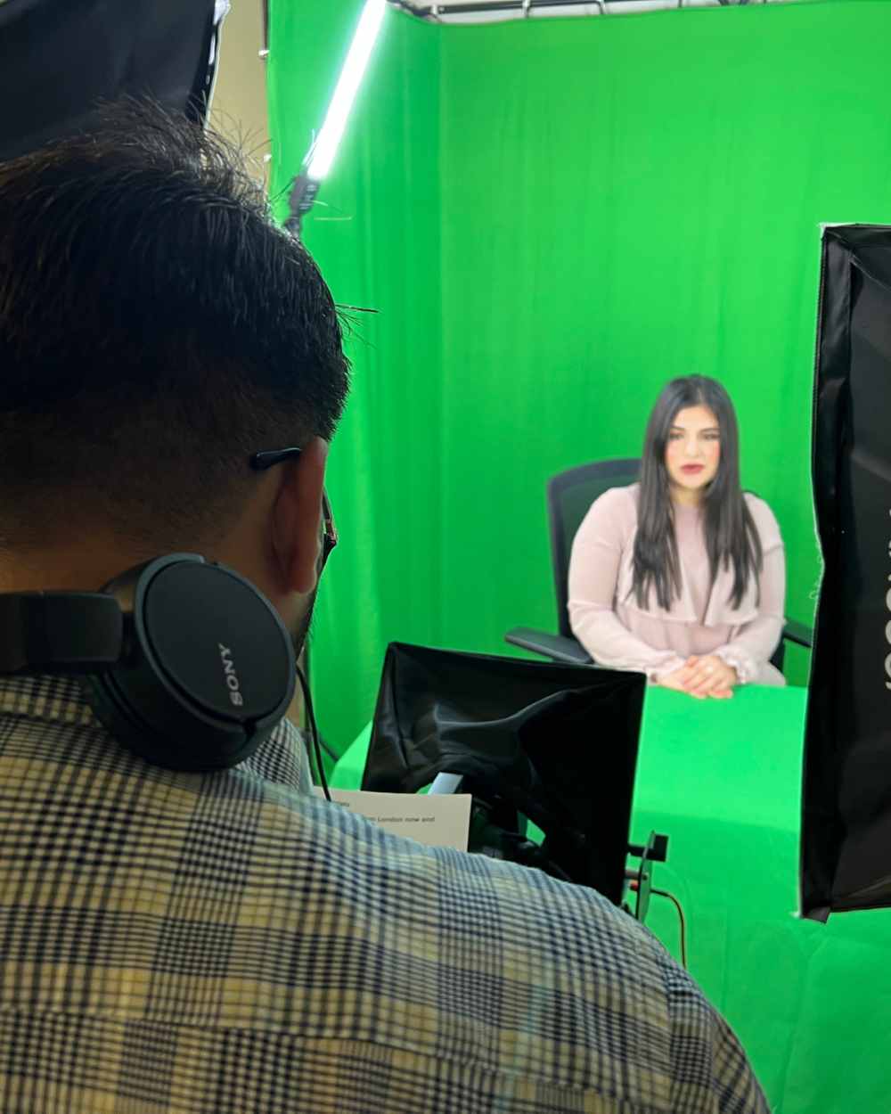 ocean-news-camera-and-lightening-setup